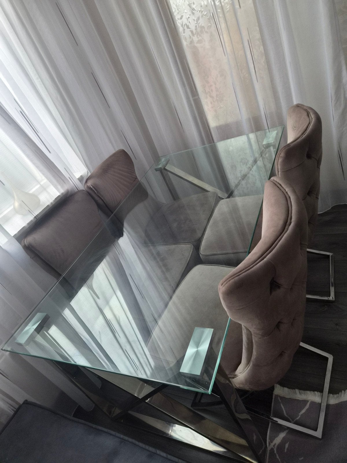 Glazen eettafel met 4 stoelen - Modern design, Ophalen, 100 tot 150 cm, 50 tot 100 cm, Zo goed als nieuw