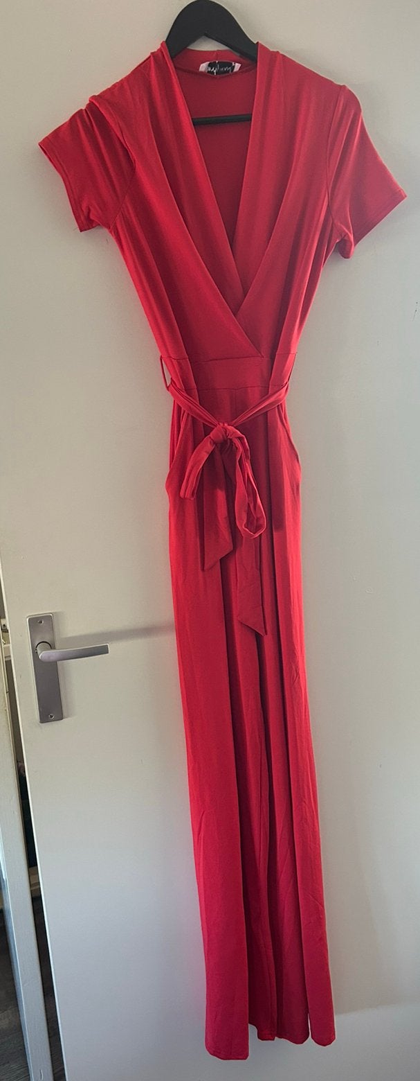 By Swan jumpsuit rood, maat L, Kleding | Dames, Jumpsuits, Ophalen of Verzenden, Nieuw, Maat 42/44 (L), Rood