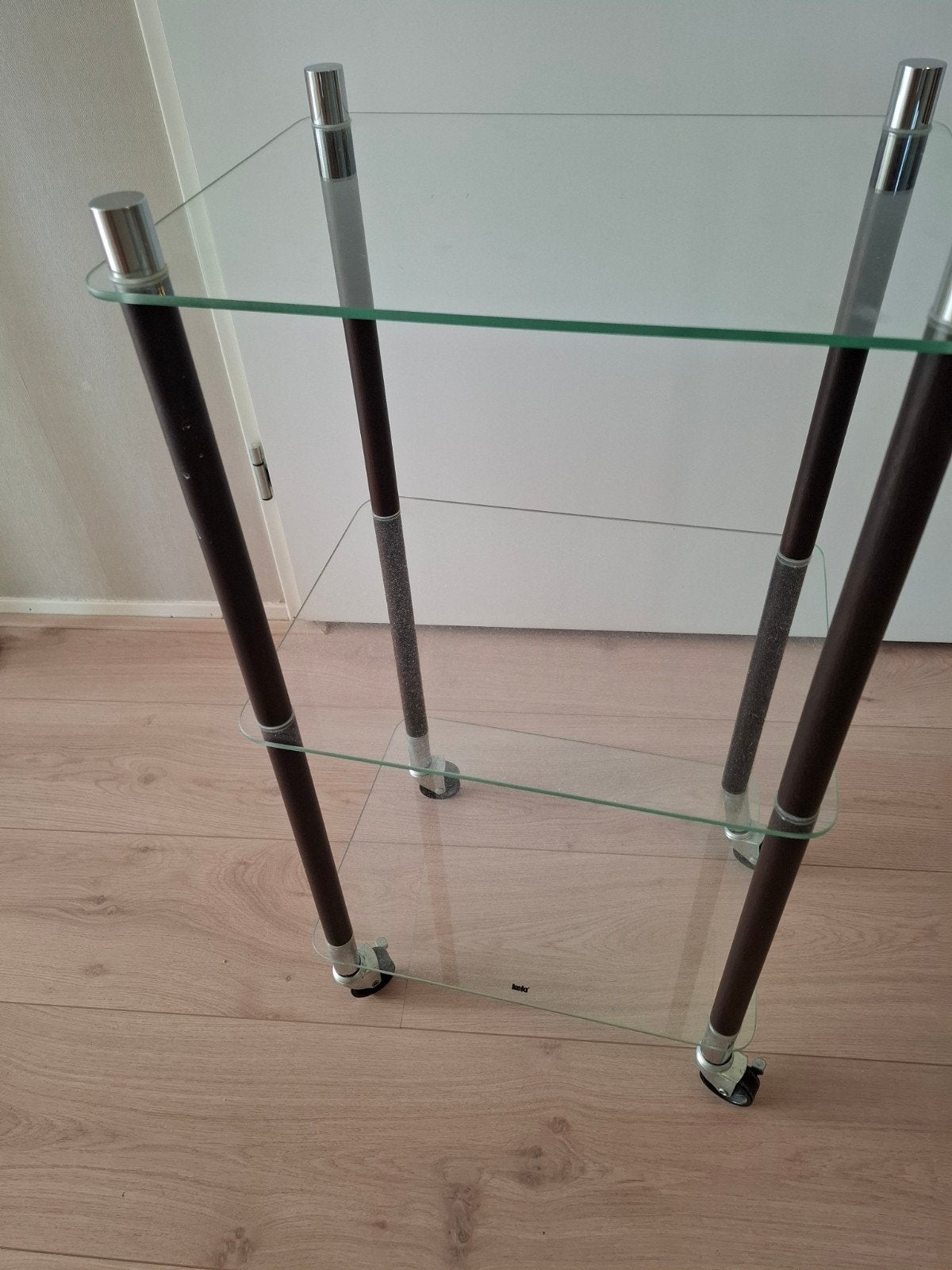 trolley op wieltjes, Ophalen, Zo goed als nieuw, Glas, Cd's
