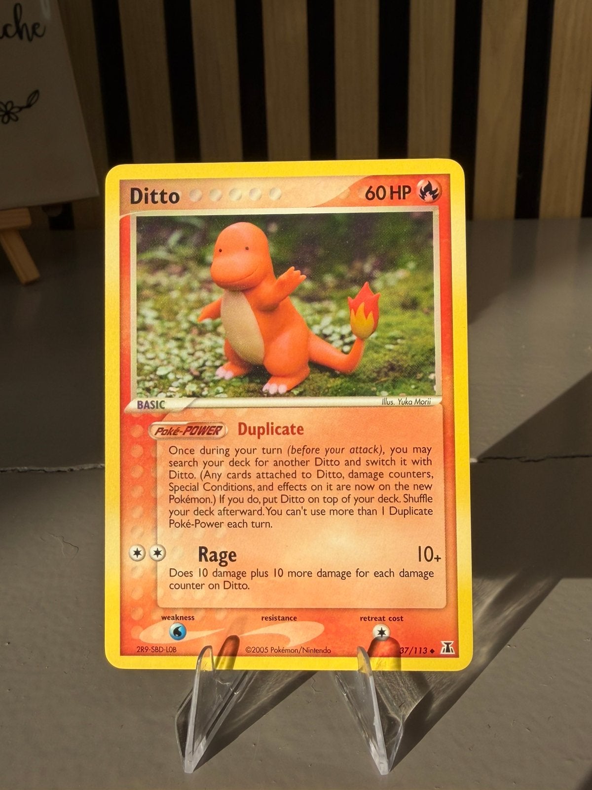 Ditto 37/113 Delta Species Charmander, Ophalen of Verzenden, Zo goed als nieuw