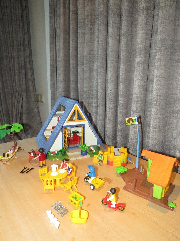 Playmobil Vakantiehuis, 3230, zomerpret met speeltuin, Complete set, Overige typen, Ophalen of Verzenden, Zo goed als nieuw