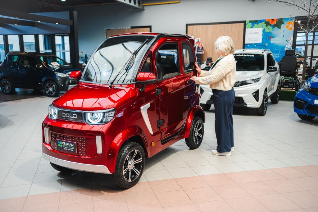 Bold Cura elektrisch rijbewijsvrije auto (invalidenvoertuig), Diversen, Brommobielen en Scootmobielen, Overige merken, Nieuw, Ophalen of Verzenden