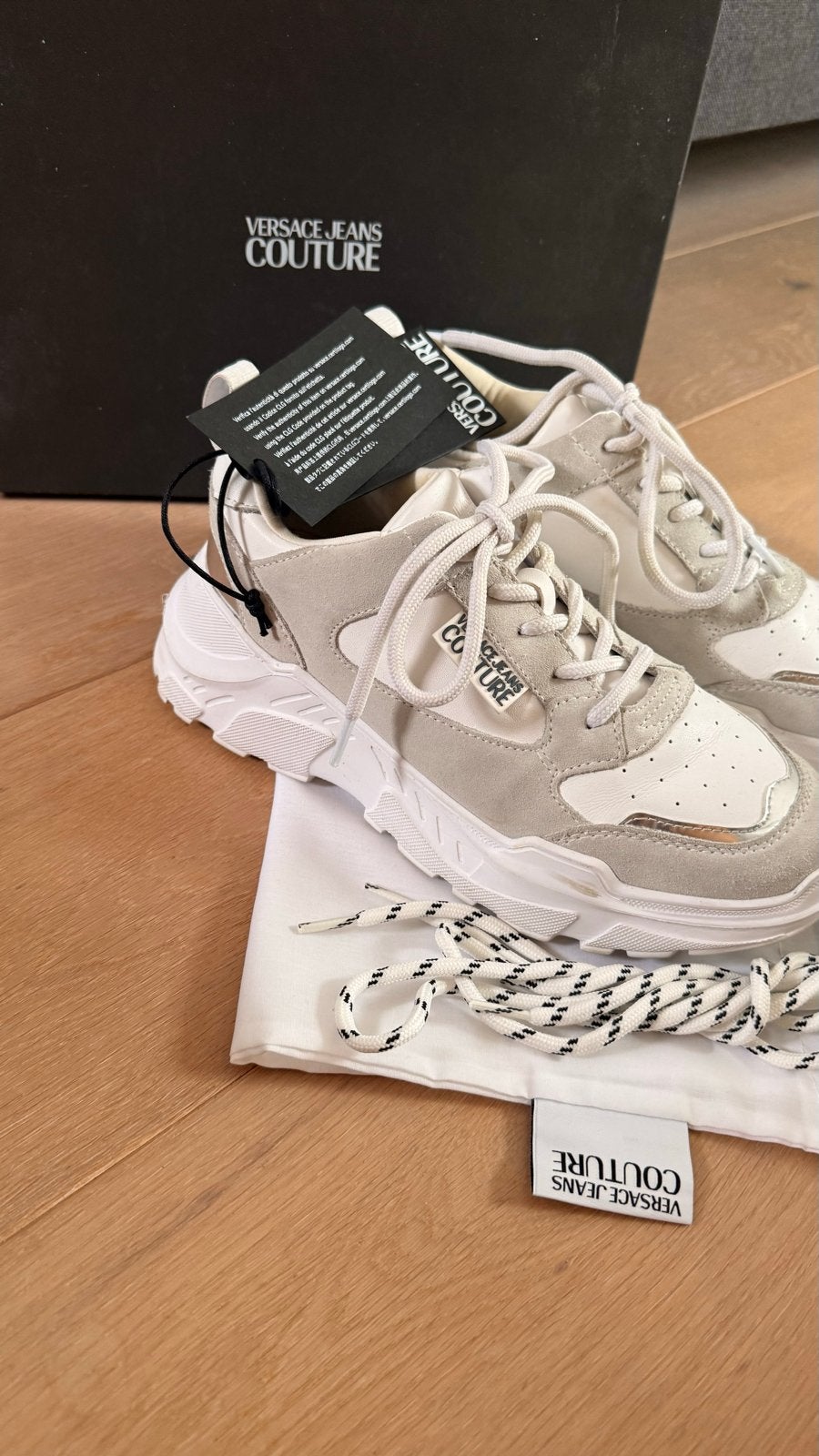 Versace Jeans Couture sneakers 39, Wit, Ophalen of Verzenden, Sneakers of Gympen, Zo goed als nieuw