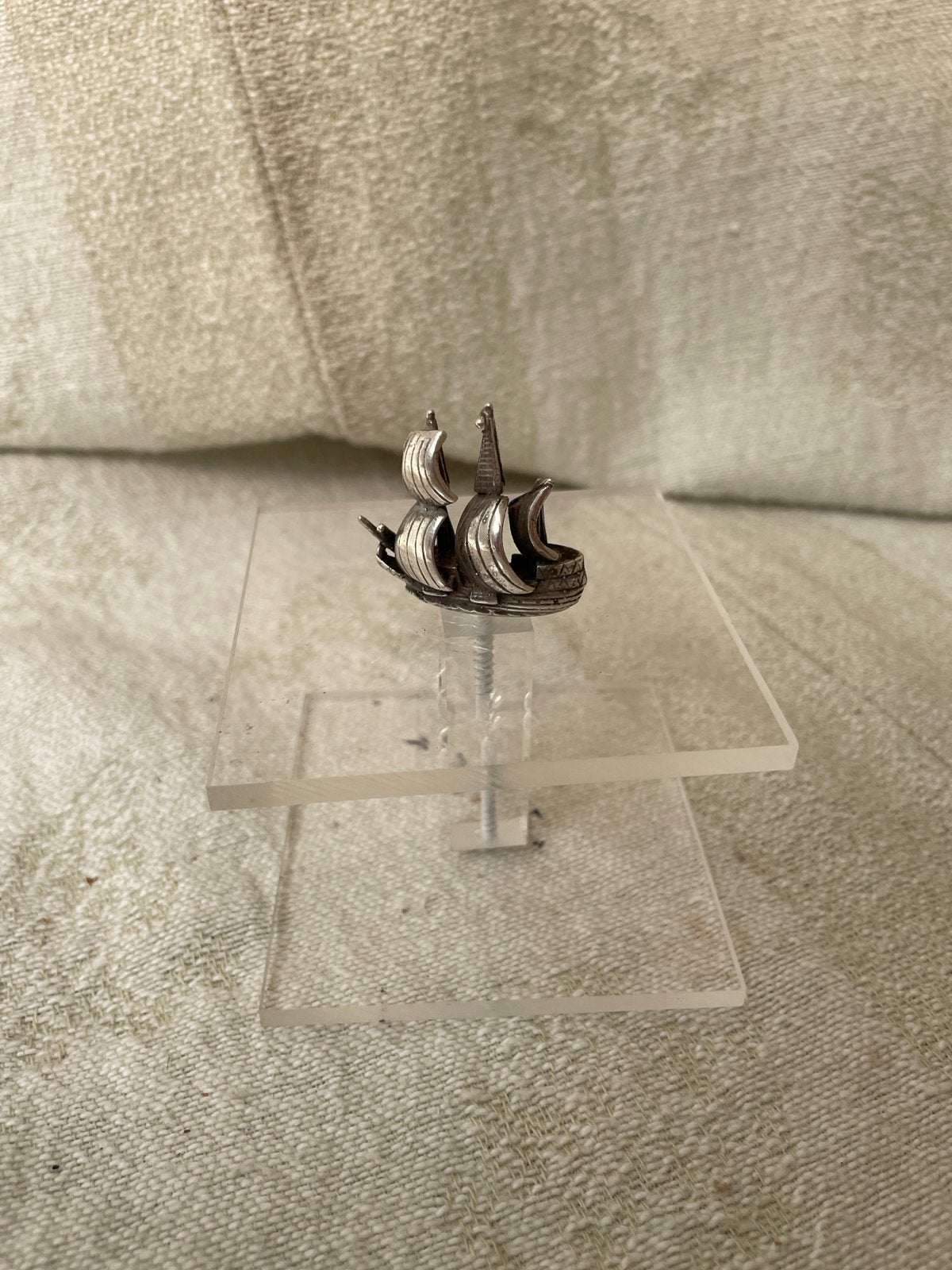 Zilveren miniatuur zeilschip driemaster - 14,91 gram, Ophalen of Verzenden, Zilver