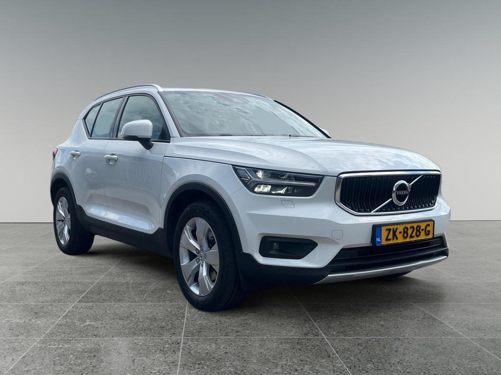 Volvo XC40 T4 Momentum Pro | Vos geleverd en onderhouden | B, Auto's, Volvo, 12 maanden, 15 km/l, Euro 6, Leder en Stof