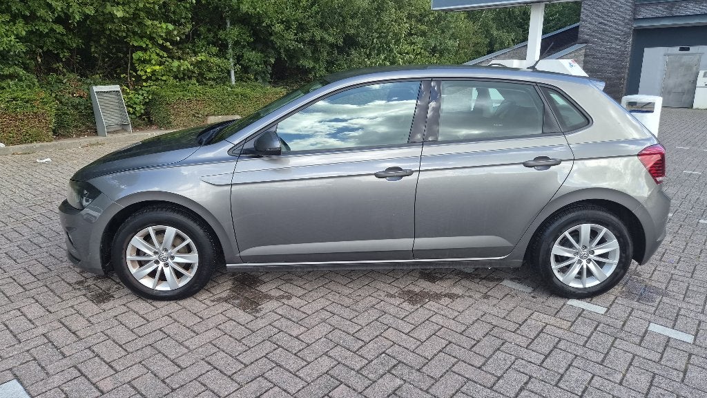 Volkwagen polo 1.0 2018, Auto's, Stof, Parkeerassistent, Zwart, Handgeschakeld