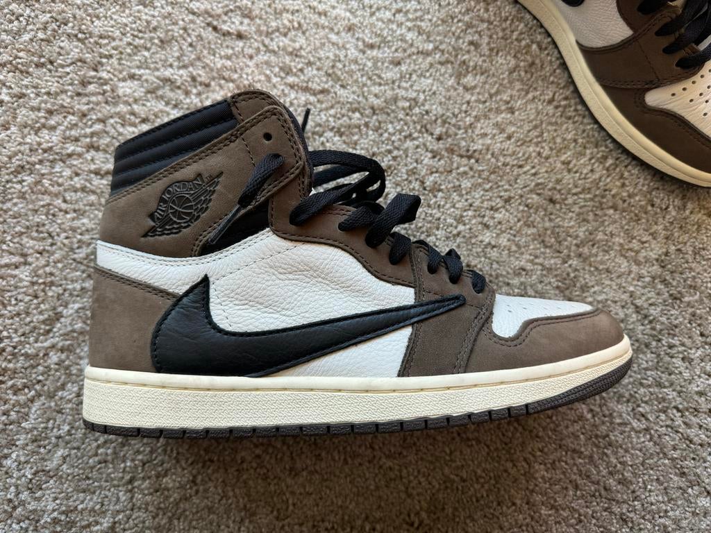 Air Jordan 1 Retro High Travis Scott "Cactus Jack", Bruin, Ophalen of Verzenden, Sneakers of Gympen, Zo goed als nieuw