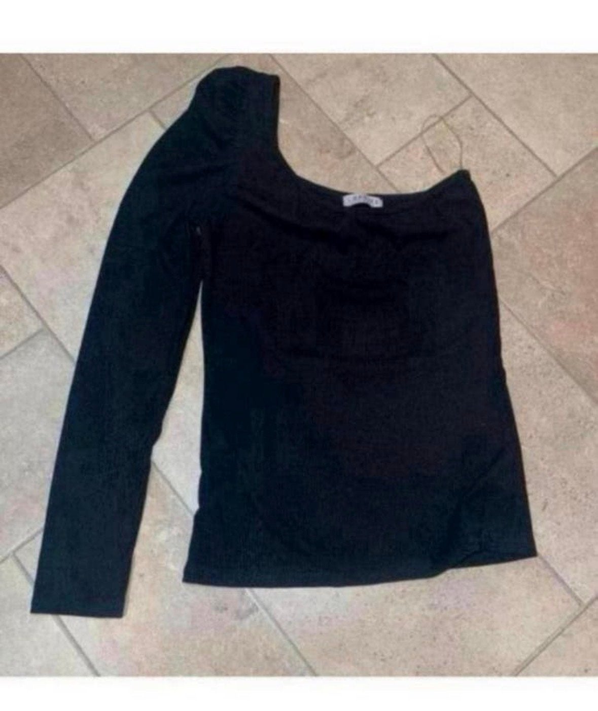 Loavies one shoulder top maat S, Kleding | Dames, Tops, Zwart, Ophalen of Verzenden, Zo goed als nieuw, Lange mouw