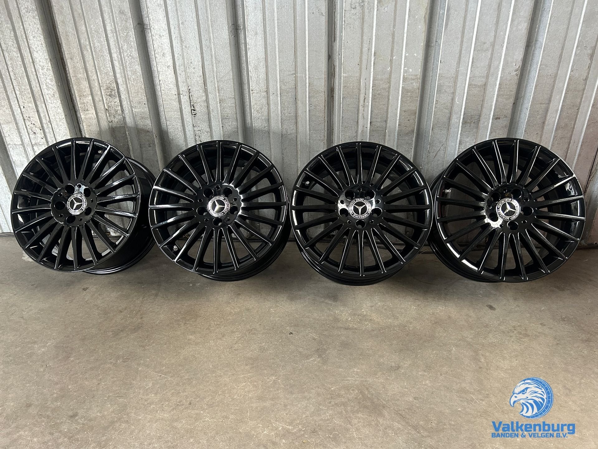 Originele Mercedes Vito V-klasse W447 EQV 17 inch TPMS zwart, Auto-onderdelen, Gebruikt, Velg(en), -, -