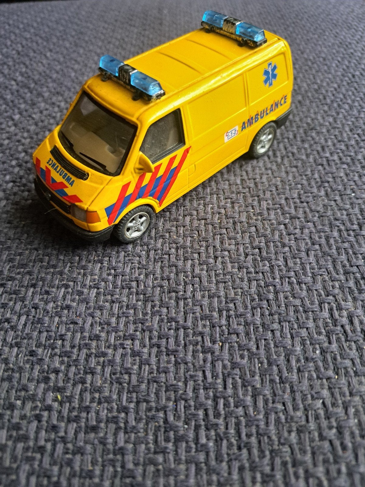 merkloos model vw bus "ambulance", Gebruikt, N.b, Merkloos, Ophalen of Verzenden