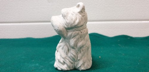 beeld hond wit aardewerk, Verzamelen, Beelden en Beeldjes, Ophalen of Verzenden