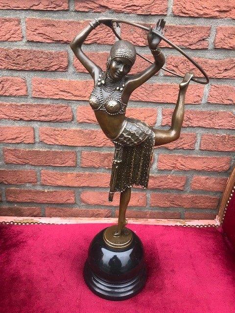 groot bronzen topbeeld, hoepeldanseres van Chiparus, Antiek en Kunst, Ophalen of Verzenden, Brons