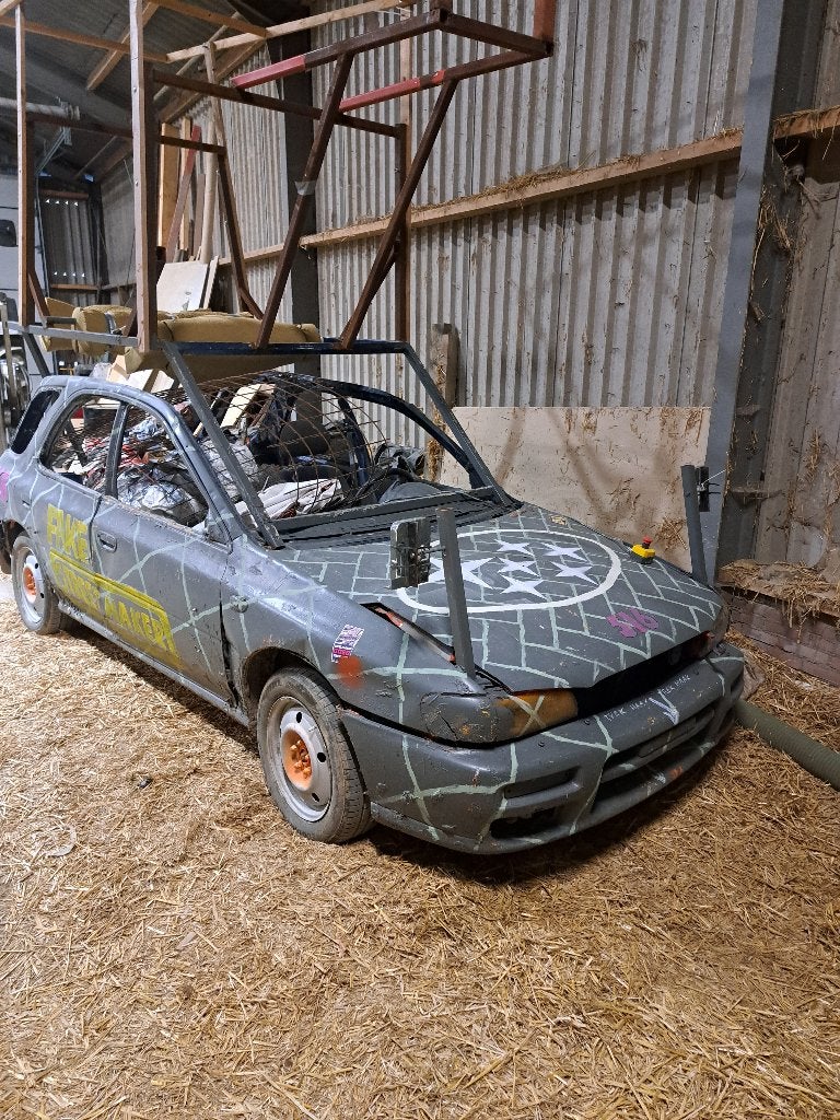 Zwarte Cross auto te koop / Gevraag rennerskwartierkaarten, Hobby en Vrije tijd, Ophalen, Gebruikt