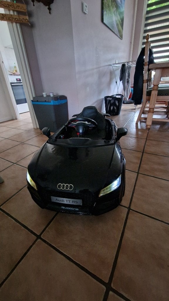 Kinder accu Audi TT, Ophalen, Zo goed als nieuw