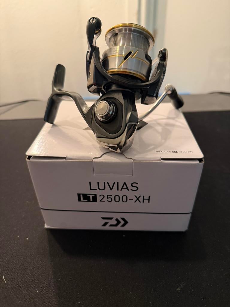 Daiwa Luvias LT2500-XH – Zo goed als nieuw, Ophalen of Verzenden, Zo goed als nieuw, Molen