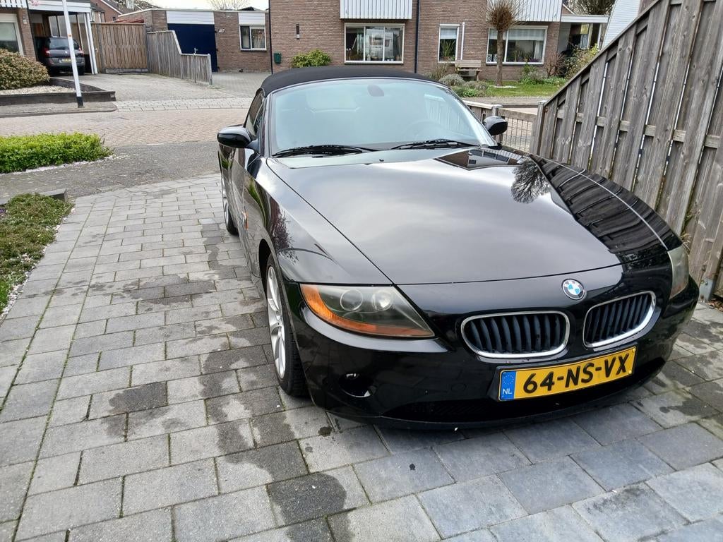 Bmw Z4 bouwjaar 2004 met nieuwe APK, 2500 cc, Achterwielaandrijving, Zwart, 190 pk