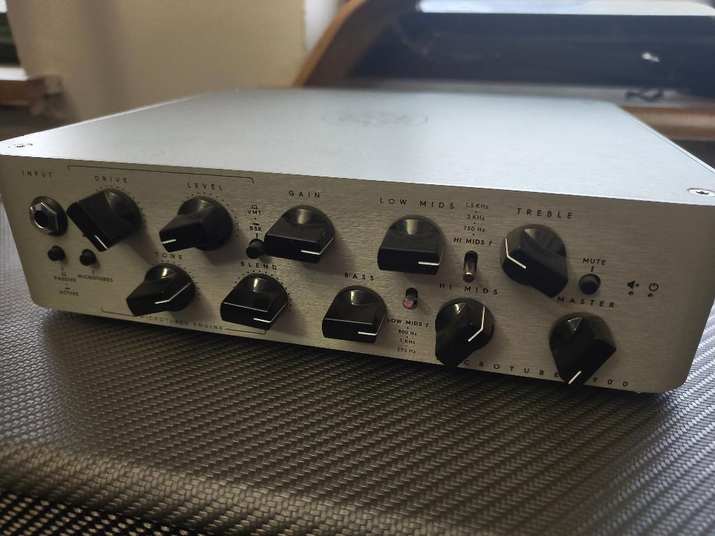 Darkglass Microtubes 900v1 + DG410 cab, Ophalen, Zo goed als nieuw, Basgitaar, 100 watt of meer