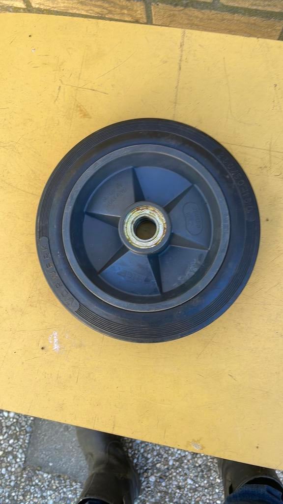 Kunststof wiel rond 250 mm dubbel gelagerd, Doe-het-zelf en Verbouw, Zwenkwielen, Ophalen of Verzenden, Zo goed als nieuw