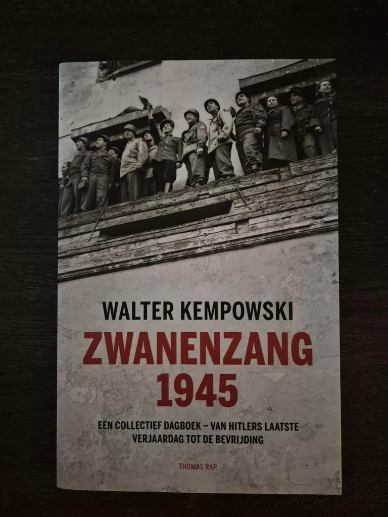Zwanenzang 1945 - Walter Kempowski (Tweede Wereldoorlog), Tweede Wereldoorlog, Zo goed als nieuw, Algemeen, Walter Kempowski