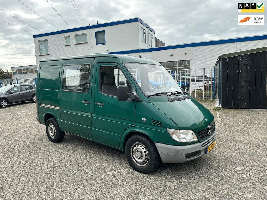 Mercedes-Benz Sprinter 216 CDI 2.7 300 AANGEPAST INVALIDE BU, Auto's, Automaat, Gebruikt, 156 pk, Bedrijf