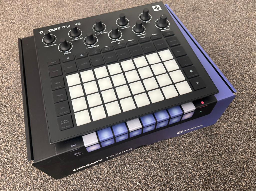 Novation Circuit Tracks groovebox, Ophalen, Zo goed als nieuw