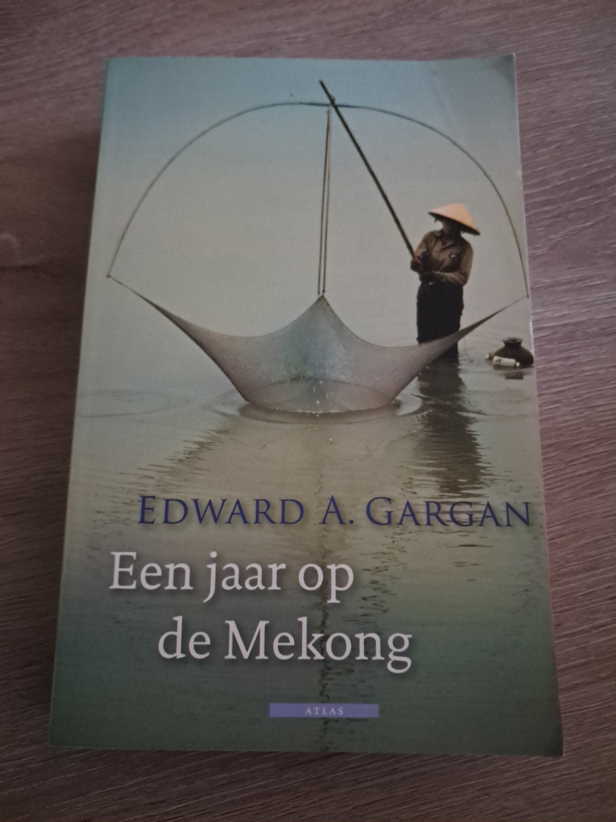 E4 Een jaar op de Mekong - Edward A. Gargan, Ophalen of Verzenden, Reisgids of -boek, Azië, Edward A. Gargan