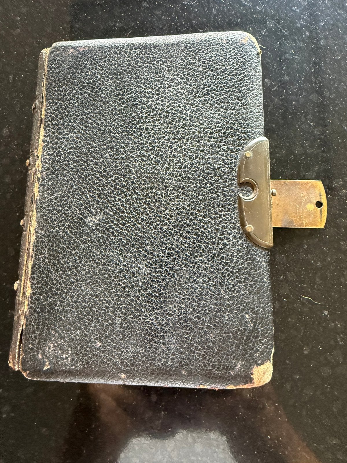 Twee bijbels en een prayer boek antiek, Antiek en Kunst, Antiek | Boeken en Bijbels, Ophalen of Verzenden