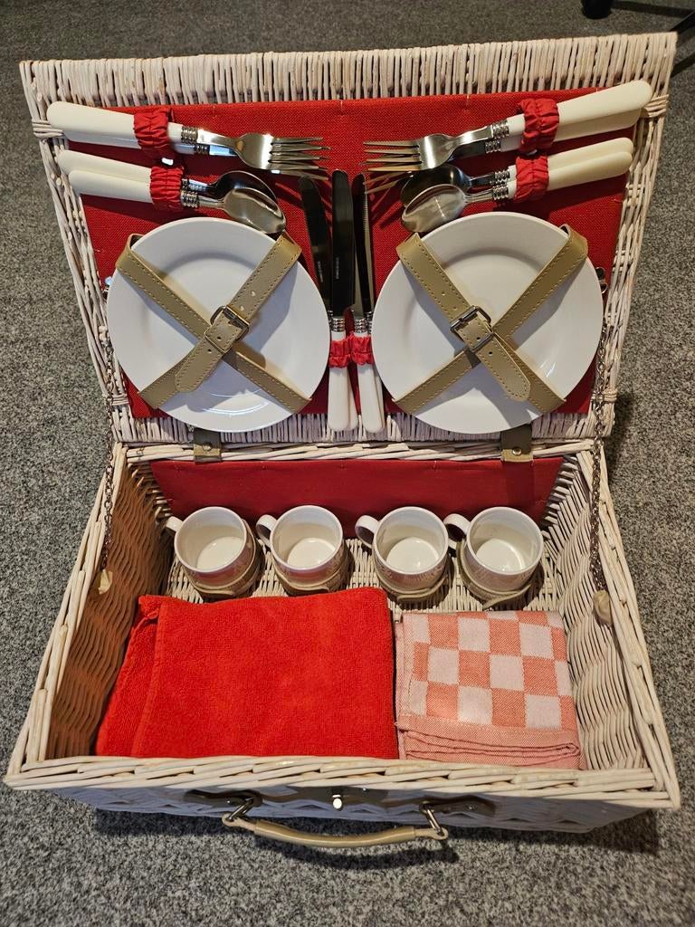Nieuwe picknickmand, Ophalen