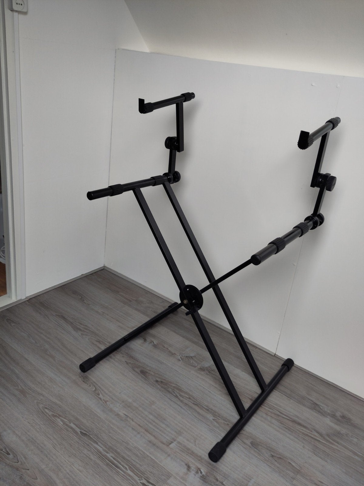 Stevige keyboardstandaard voor 2 klavieren, Muziek en Instrumenten, Ophalen, Gebruikt, Instrumentstandaard, Keyboard of Synthesizer