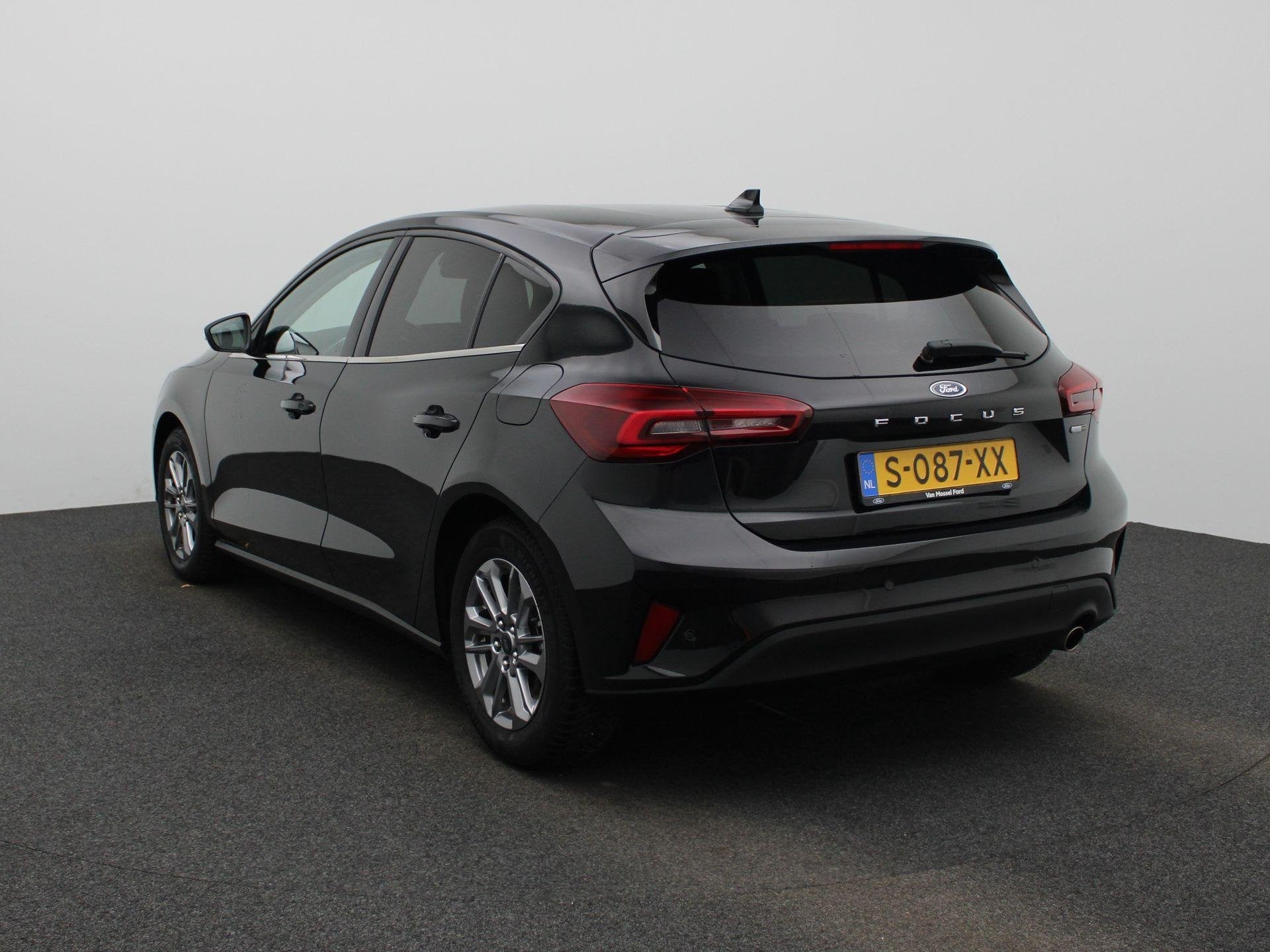 Ford Focus 1.0 EcoBoost Hybrid Titanium | Apple Carplay/Andr, 12 maanden, Gebruikt, Euro 6, Zwart