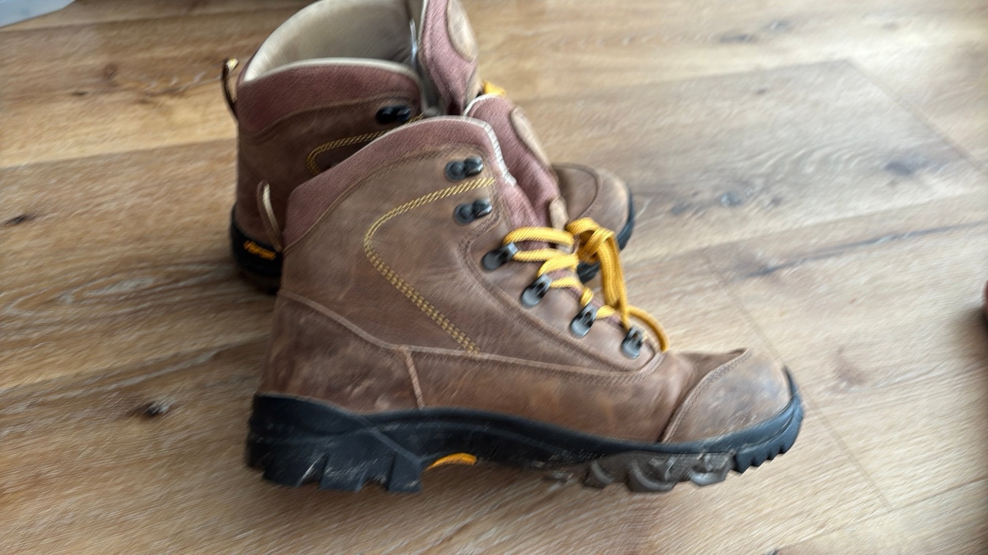 Stevige Leren outdoorschoenen van travelin vibram, Ophalen of Verzenden, Gebruikt, Schoenen