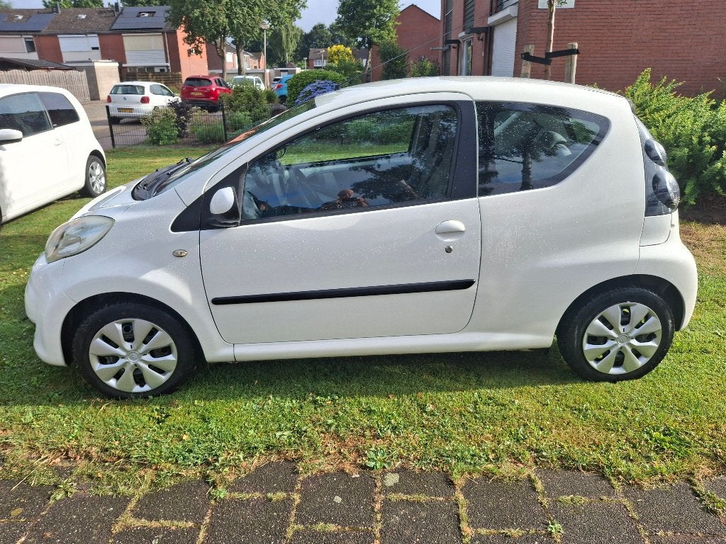 Citroën C1 1.0 3-DRS 2009 Wit, Auto's, Voorwielaandrijving, Stof, 4 stoelen, C1