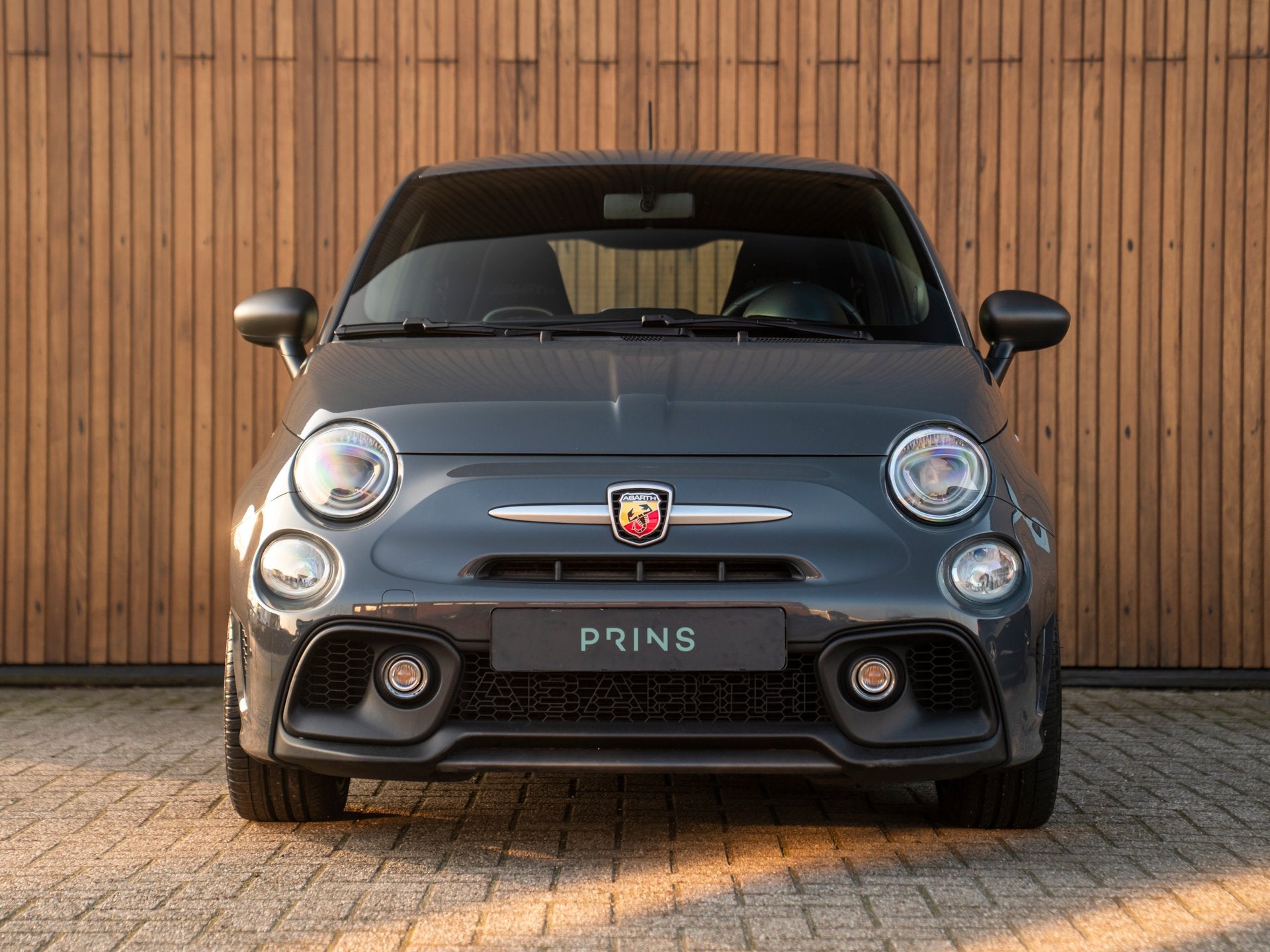 Abarth 595 70th Anniversary (bj 2019), Auto's, Voorwielaandrijving, 145 pk, Stof, Gebruikt