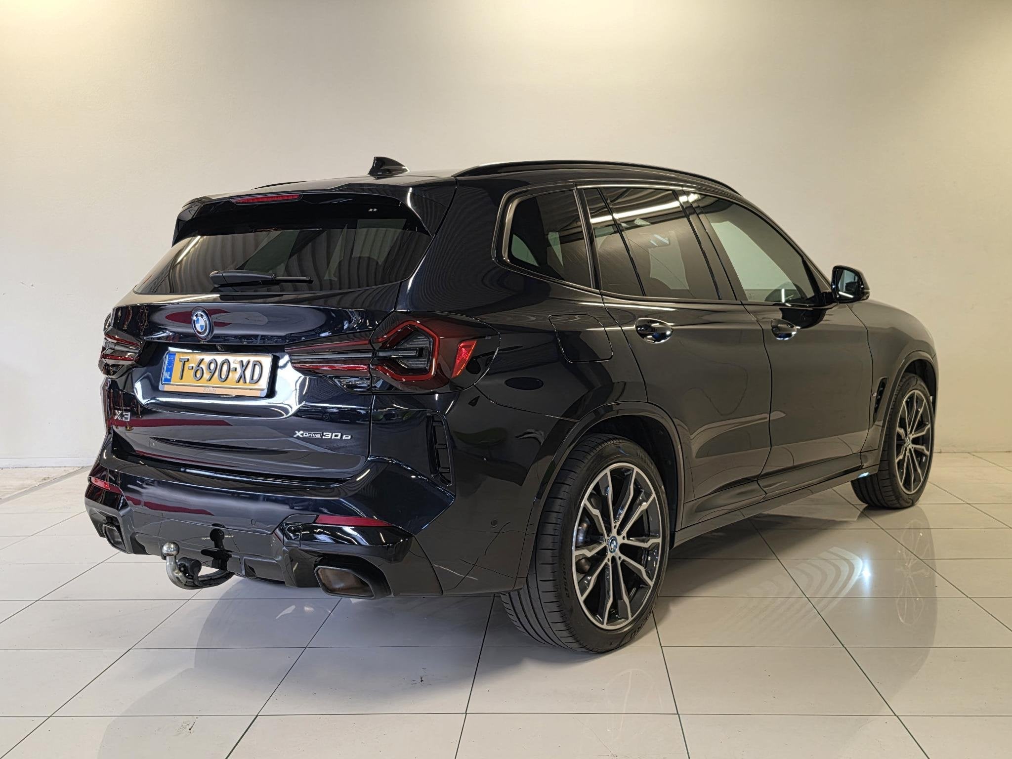 BMW X3 xDrive30e | Leer | Pano | Camera | SOH 95% | Wegklapb, Auto's, 1998 cc, Gebruikt, Automatische klimaatregeling, Zwart
