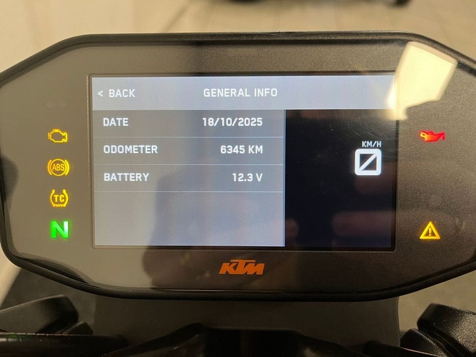 ⭐️⭐KTM 890 DUKE GP 890DUKE (bj 2022)⭐️⭐, Motoren, 2 cilinders, Motorrijbewijs A, Bedrijf, Onbekend