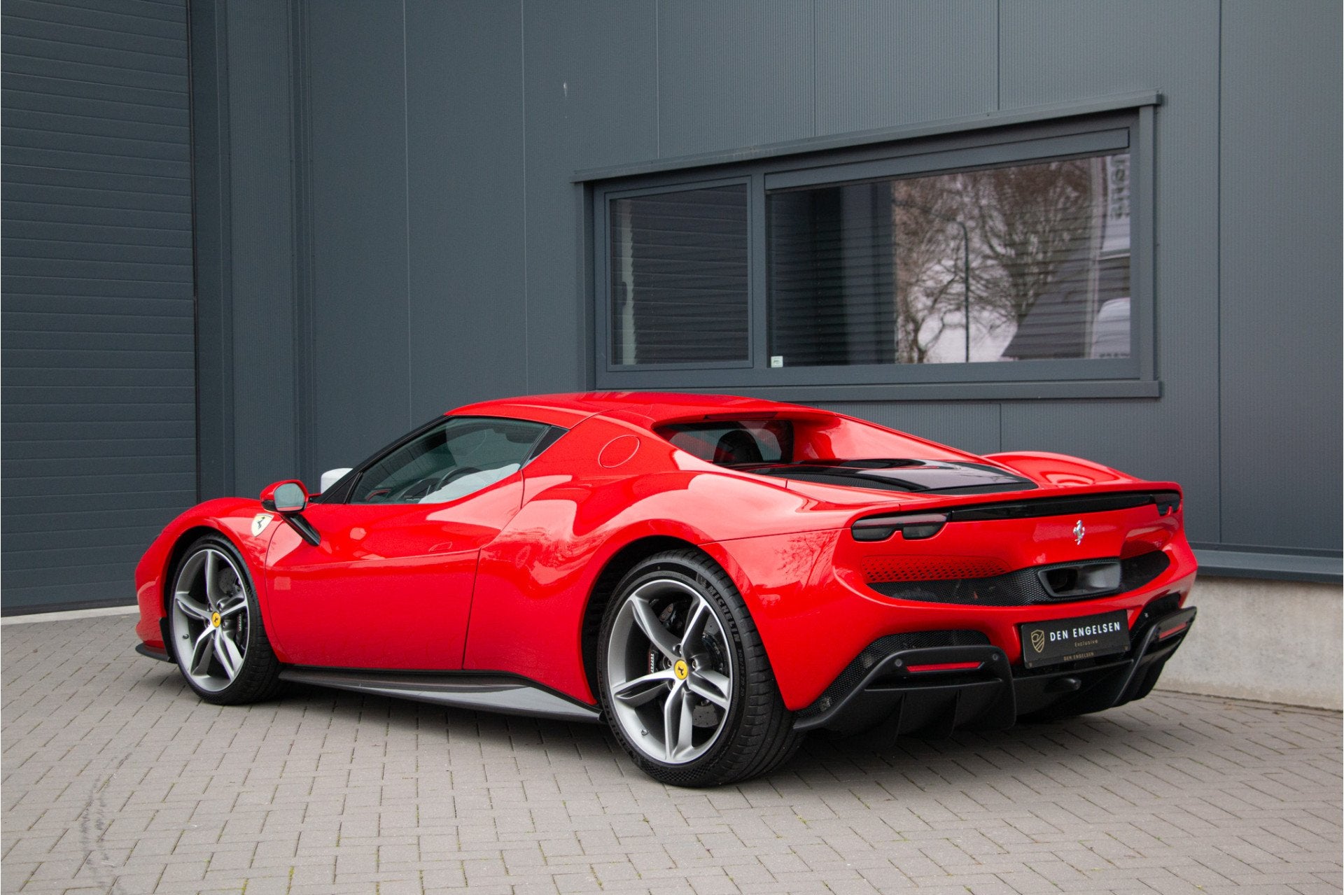 Ferrari 296 GTB 3.0 V6 Rosso Corsa | Lift | JBL | Ceramic |, Auto's, Ferrari, Dealer onderhouden, Achterwielaandrijving, Gebruikt