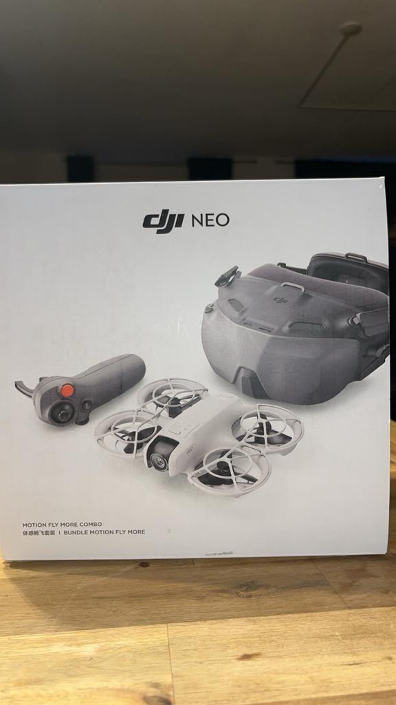 (NIEUW) DJI Neo Fly More Combo + Goggles N3 + RC Motion 3, Audio, Tv en Foto, Drones, Ophalen of Verzenden, Zo goed als nieuw