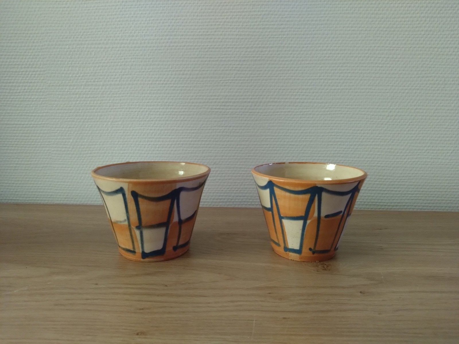 Set van 2 keramische bloempotjes., Antiek en Kunst, Ophalen of Verzenden