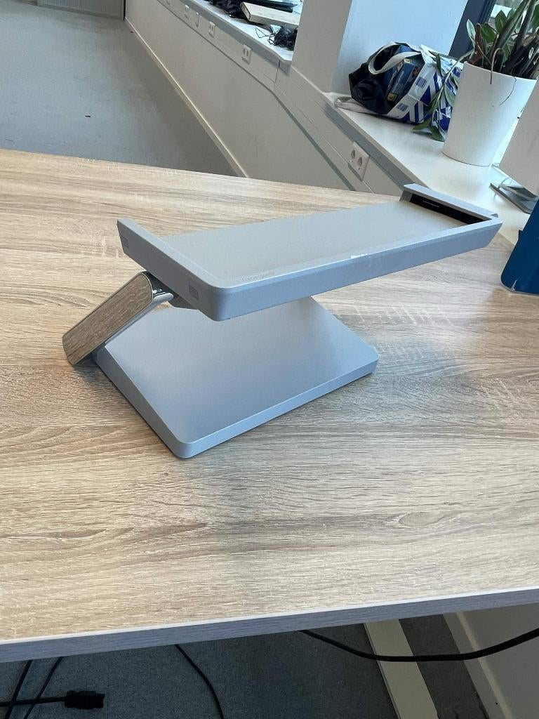 Kensington SD7000 Microsoft Surface Pro Docking Station, Ophalen, Laptop, Zo goed als nieuw, Docking station