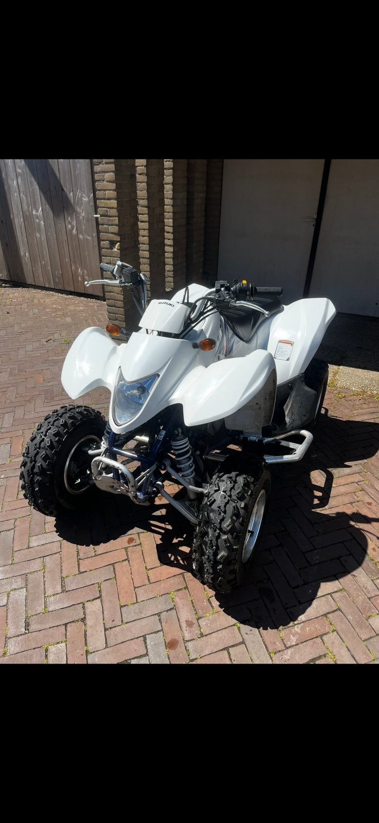 Suzuki LTZ 250 cc met autokenteken, Motoren, 4 cilinders, 250 cc