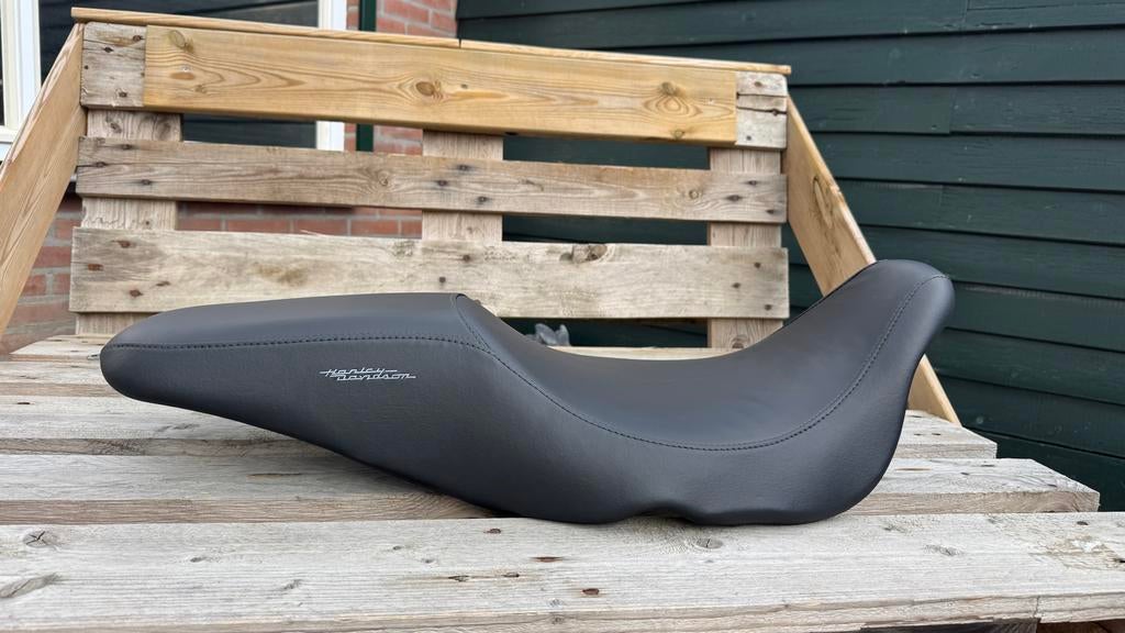 Harley Davidson Badlander Zadel Leer - Touring Modellen, Motoren, Ophalen of Verzenden, Gebruikt