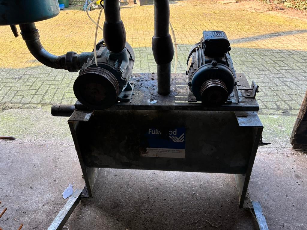 Vacuüm pomp, Doe-het-zelf en Verbouw, Compressors, Ophalen, Gebruikt, Geluidgedempt