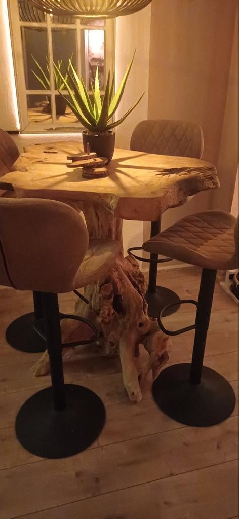 Unieke boomstam bartafel met 4 barkrukken, Ophalen, In hoogte verstelbaar, Gebruikt