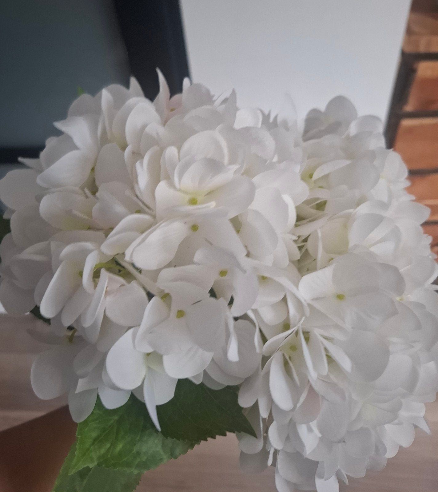 3 witte kunst hortensia's op steel, Ophalen of Verzenden, Zo goed als nieuw, Wit, Accessoires