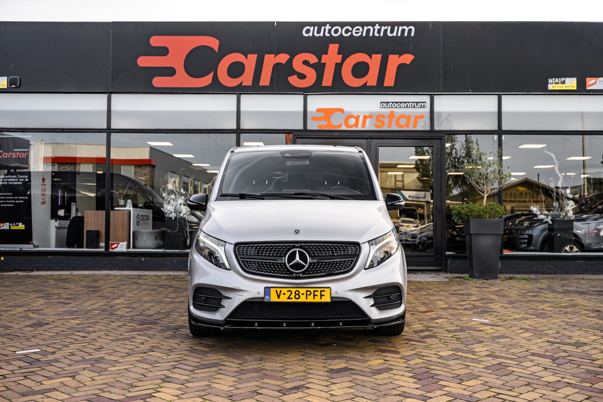 Mercedes-Benz V-KLASSE 300d Lang DC Avantgarde Edition|360 C, Automaat, Achterwielaandrijving, Gebruikt, 4 cilinders