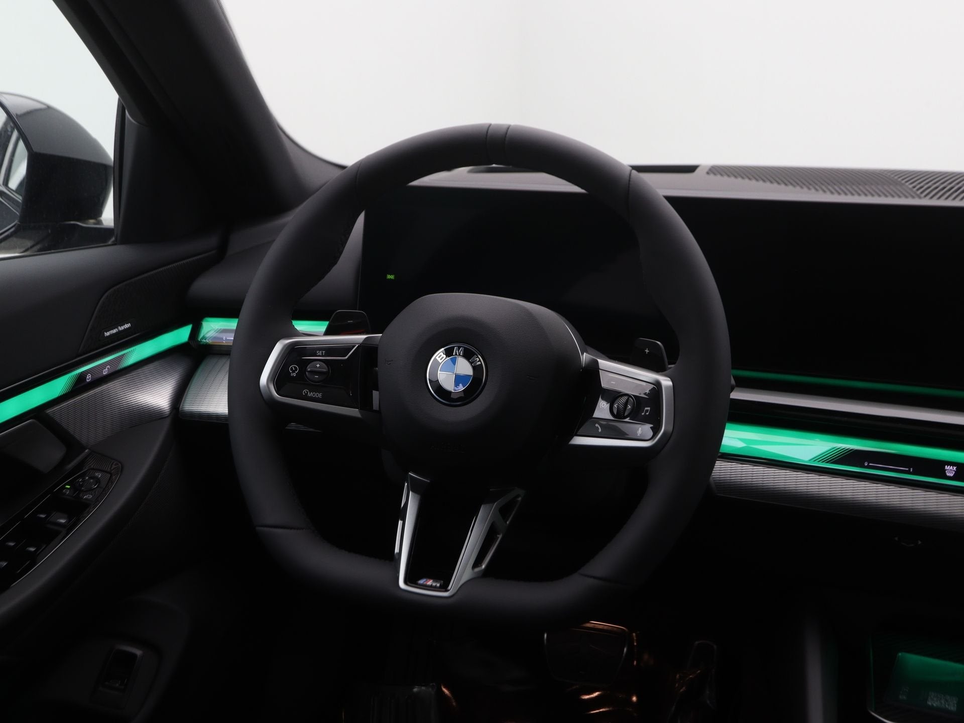 BMW 5 Serie 520i M Sport Pro (bj 2026, automaat), Auto's, Automaat, 1998 cc, Achterwielaandrijving, Zwart