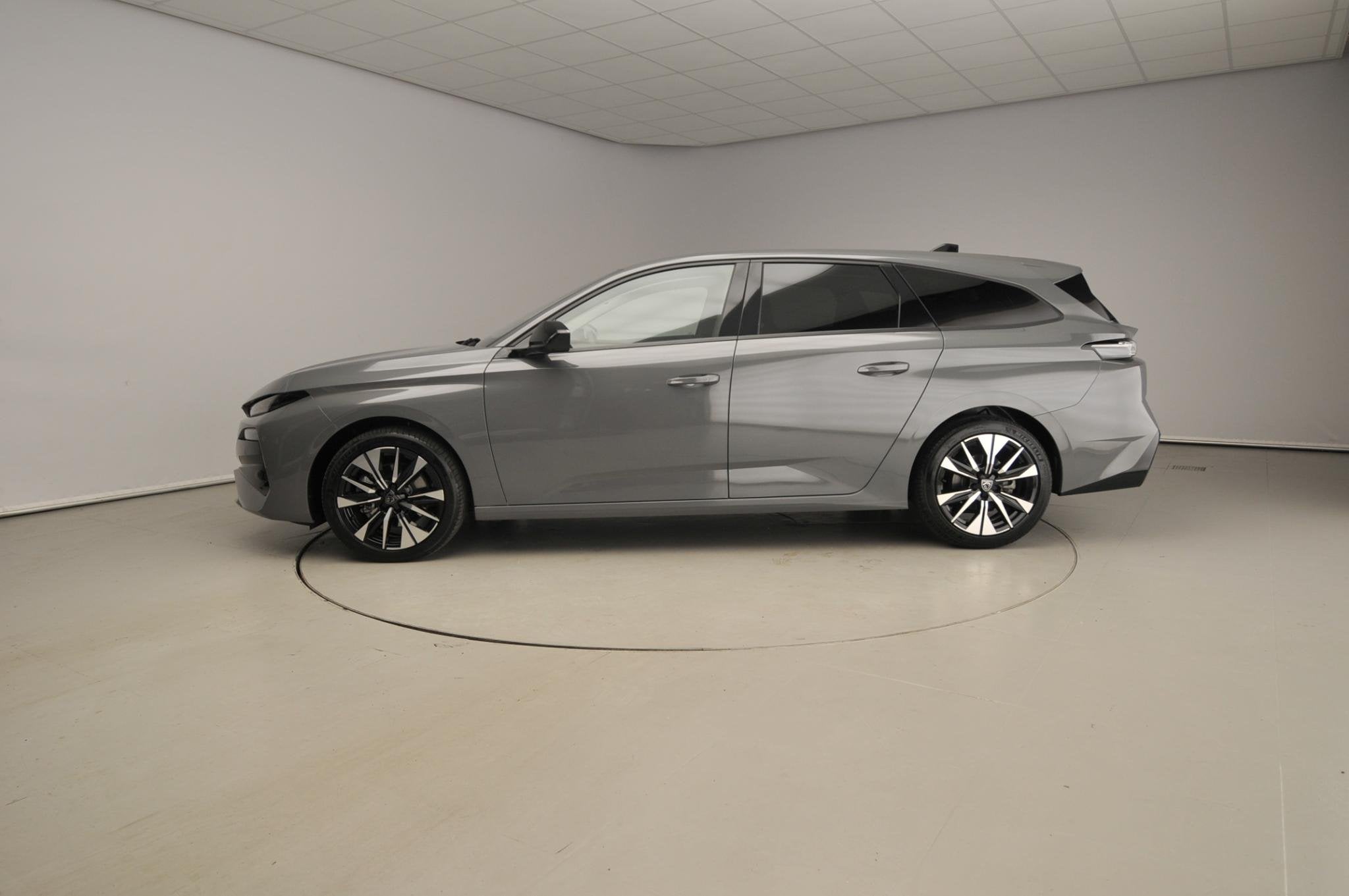 Peugeot 308 SW Allure Hybrid 145pk Automaat | Navigatie | 36, 145 pk, Euro 6, 1199 cc, Leder en Stof