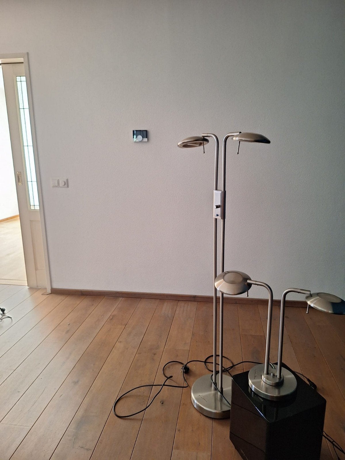 Jan de Bouvrie tafel- en staande lamp set, Huis en Inrichting, Lampen | Vloerlampen, Gebruikt, Ophalen of Verzenden, Metaal, 150 tot 200 cm