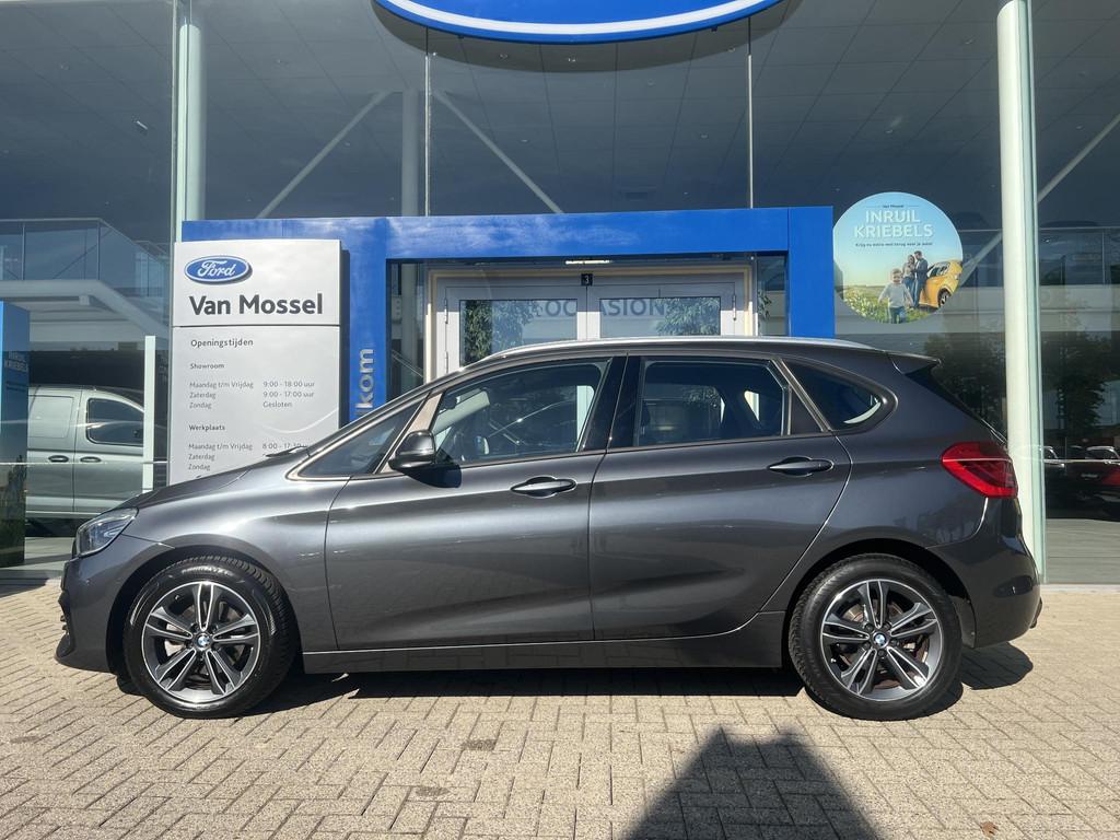 BMW 2-serie Active Tourer 218i Executive Edition | Trekhaak, Auto's, BMW, 12 maanden, Gebruikt, Bedrijf, Automatische klimaatregeling