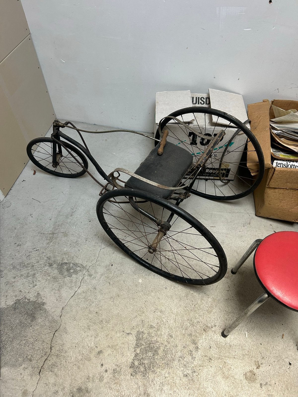 Antieke driewieler - Vintage kinderfiets, Ophalen, Gebruikt, Velgrem